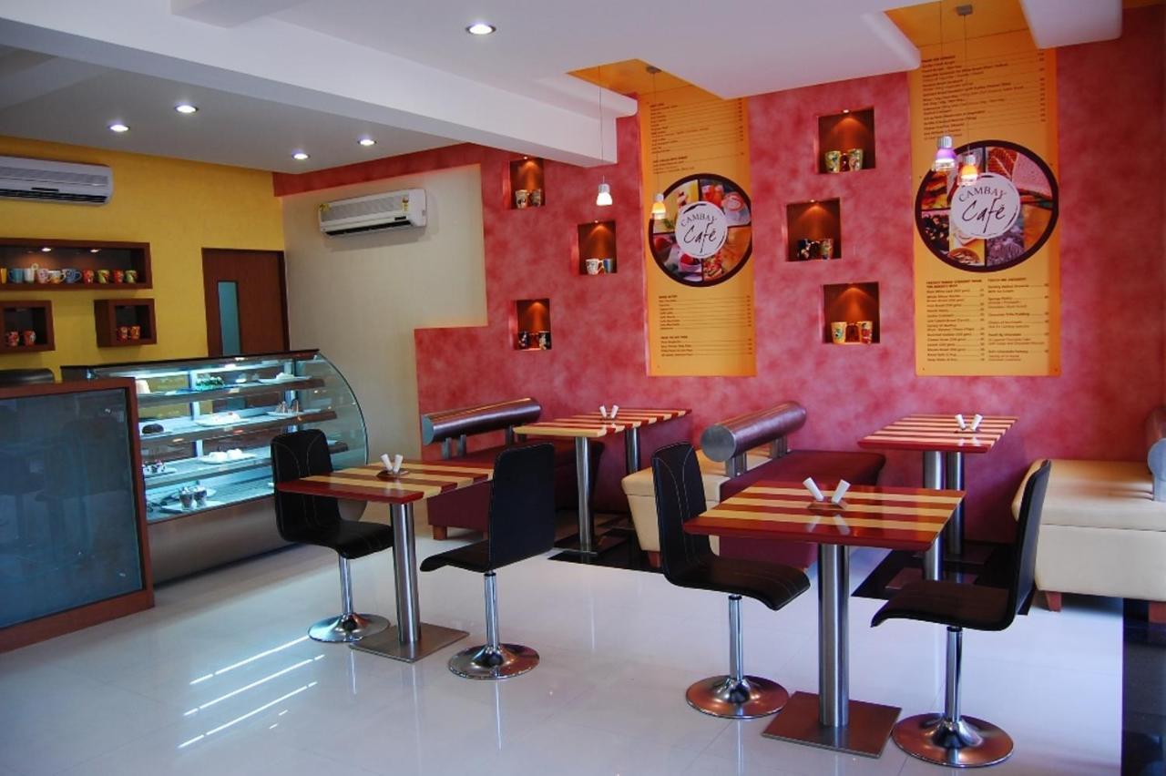 Hotel Cambay Sapphire, Gandhinagar Exterior foto